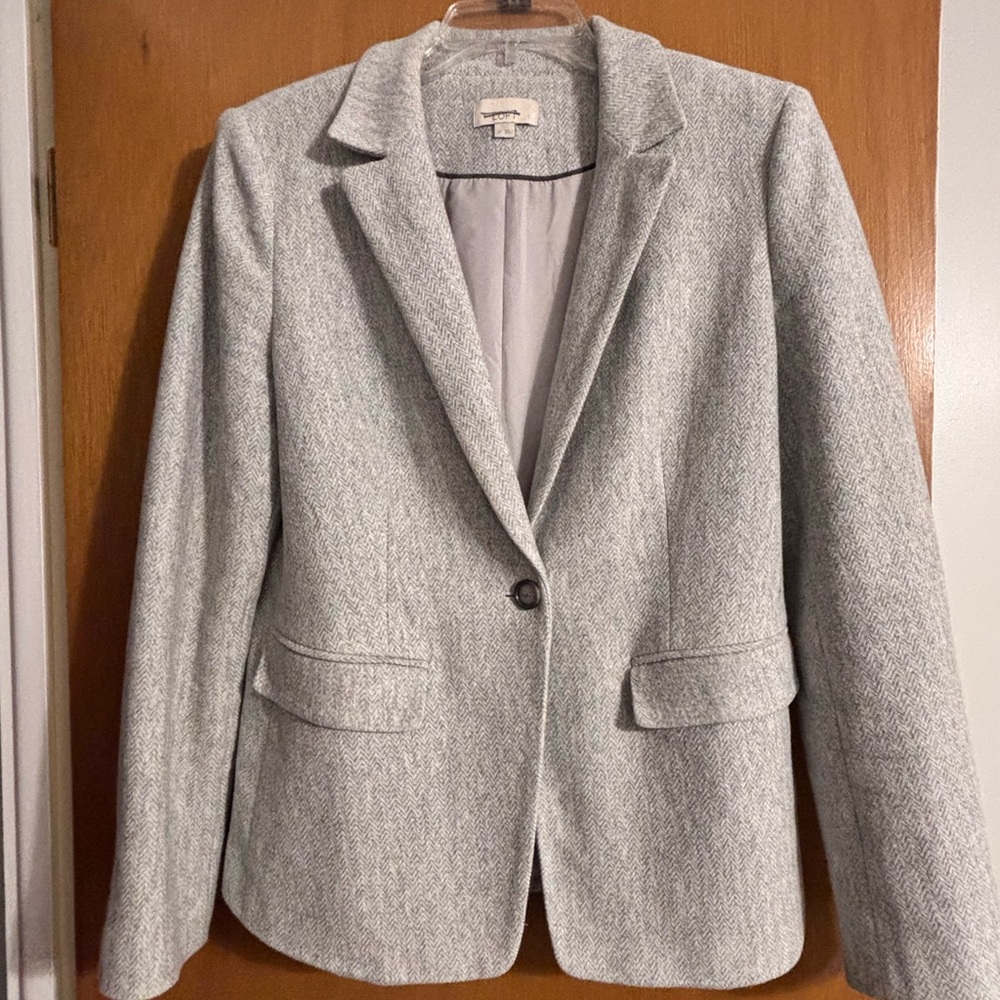 Gray Tailored Blazer with Notched Lapels and Wool Blend